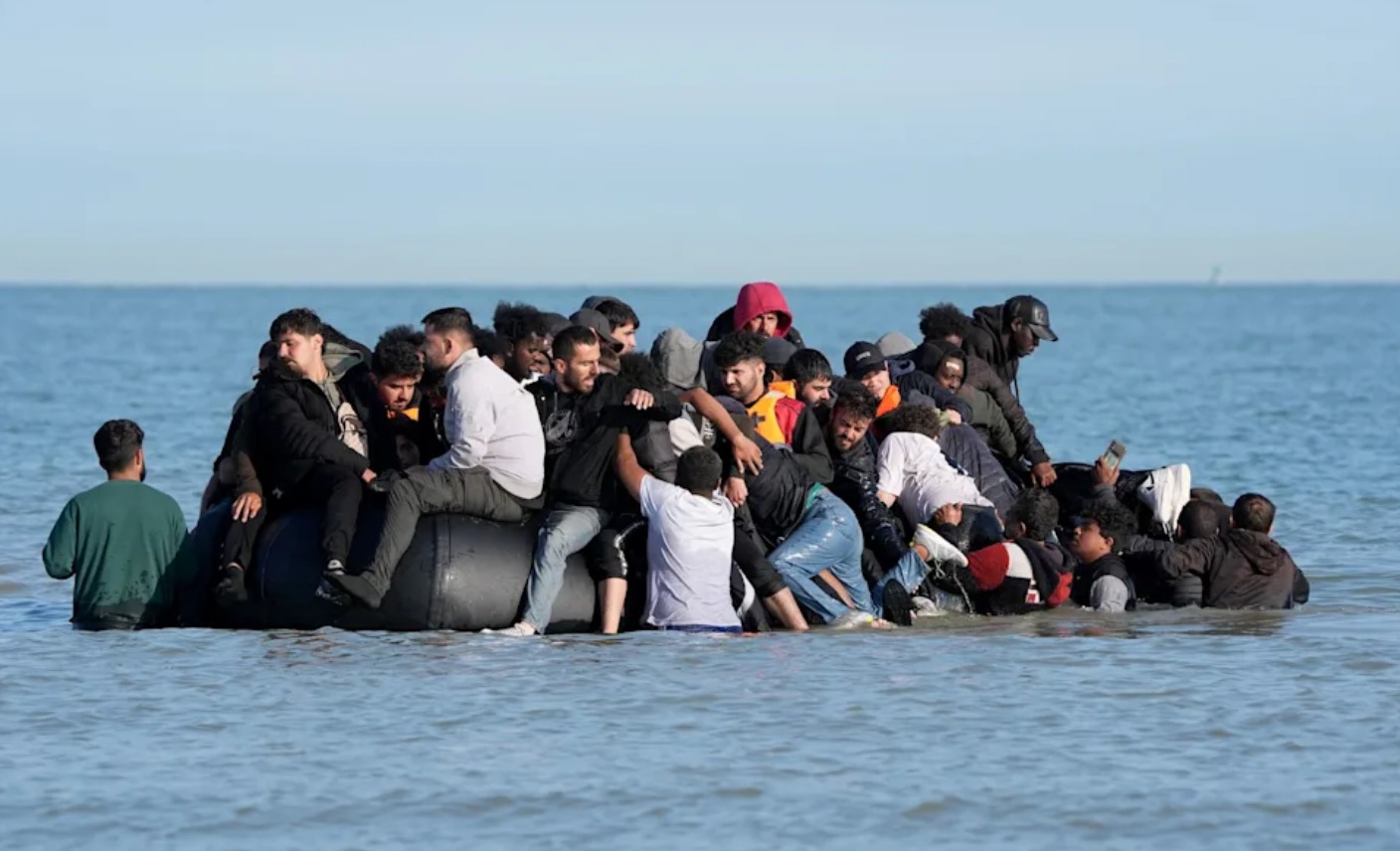 France: More Than 150 Migrants Rescued After Their Boat They Were on Caught Fire