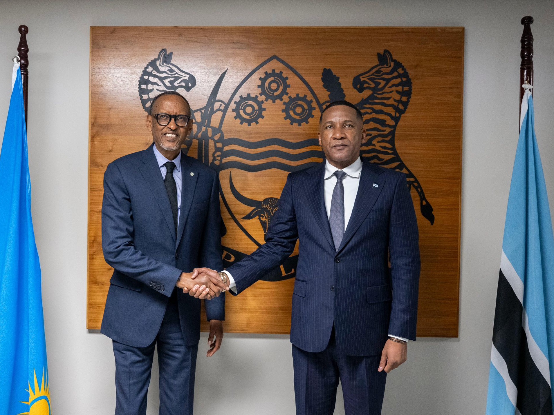Presdent Kagame and Botswana’s President Duma Boko Sign Key Agreements to Strengthen Bilateral Ties